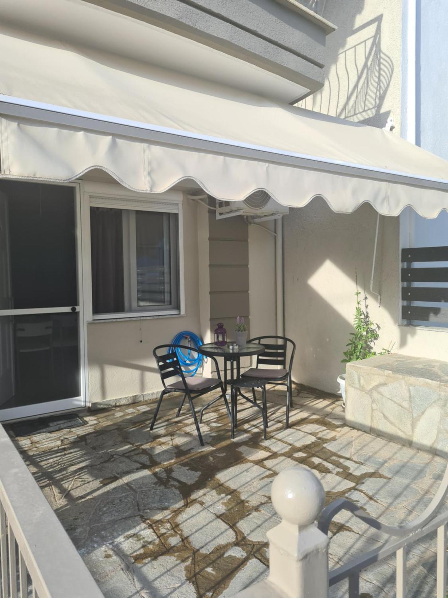 Makis Apartments Touzla Ofrínion Exterior photo